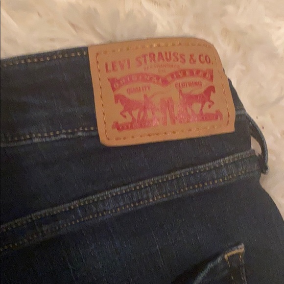 Levi’s Mid Rise Skinny Jeans - Picture 2 of 3